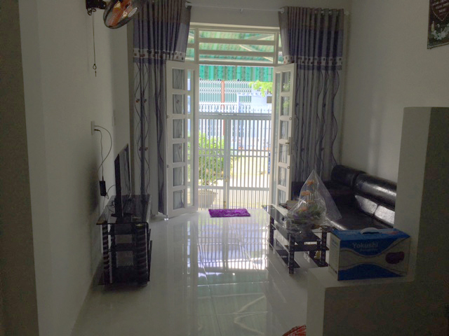 Nhà mặt tiền đường Tiểu La